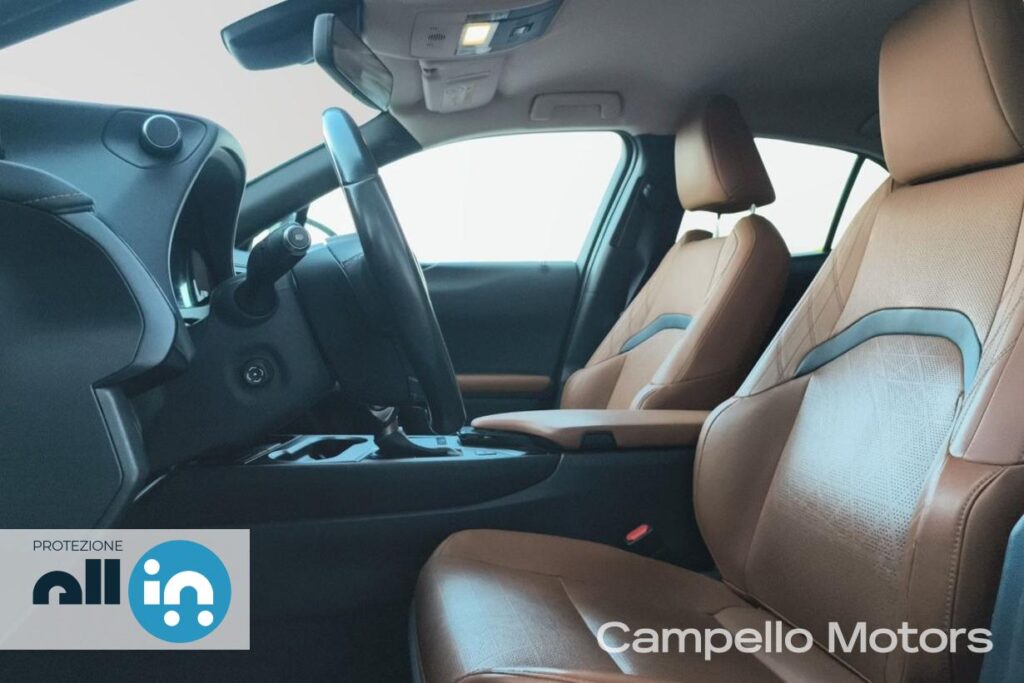 LEXUS UX Hybrid Luxury Usato Mestre