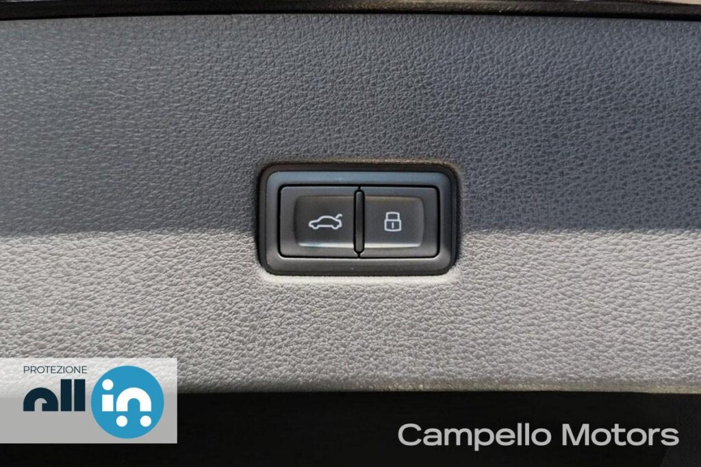 AUDI Q8 3.0 TDI mhev 231cv S line edition quattro tiptronic Usato Mestre Terraglio