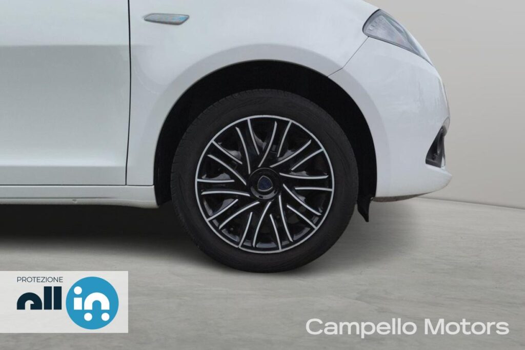 LANCIA Ypsilon 1.0 70cv Hybrid S&S Gold Usato