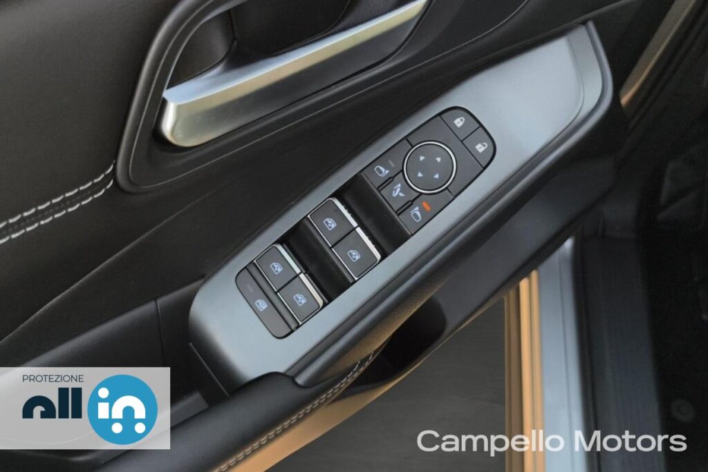 NISSAN QASHQAI N-CONNECTA MHYB 140cv Km 0 Padova
