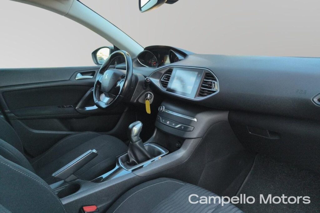 PEUGEOT 308 1.2 puretech t s&s 110cv 5p Active  Usato Mestre Terraglio