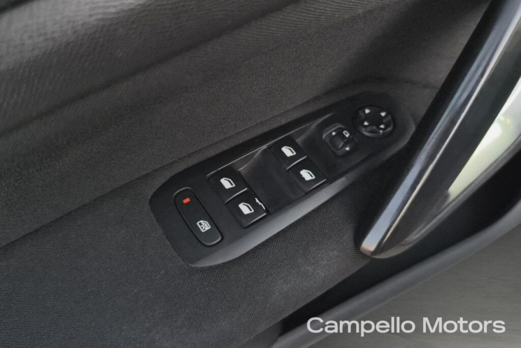 PEUGEOT 308 1.2 puretech t s&s 110cv 5p Active  Usato Mestre Terraglio