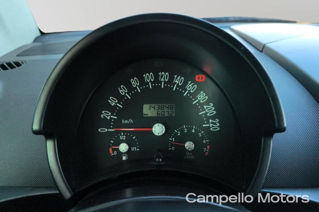 VOLKSWAGEN New Beetle 1.6 Cabrio Usato Mestre Terraglio