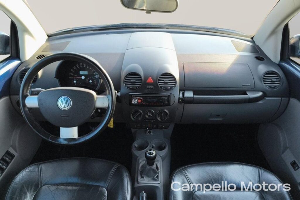 VOLKSWAGEN New Beetle 1.6 Cabrio Usato Mestre Terraglio